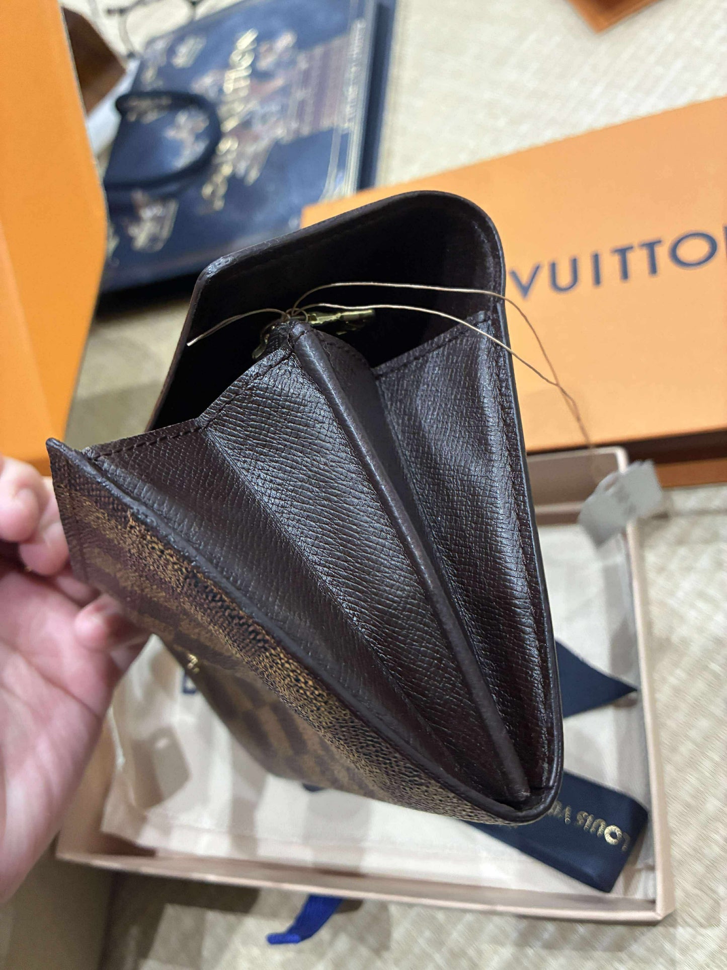 Luis Vuitton wallet