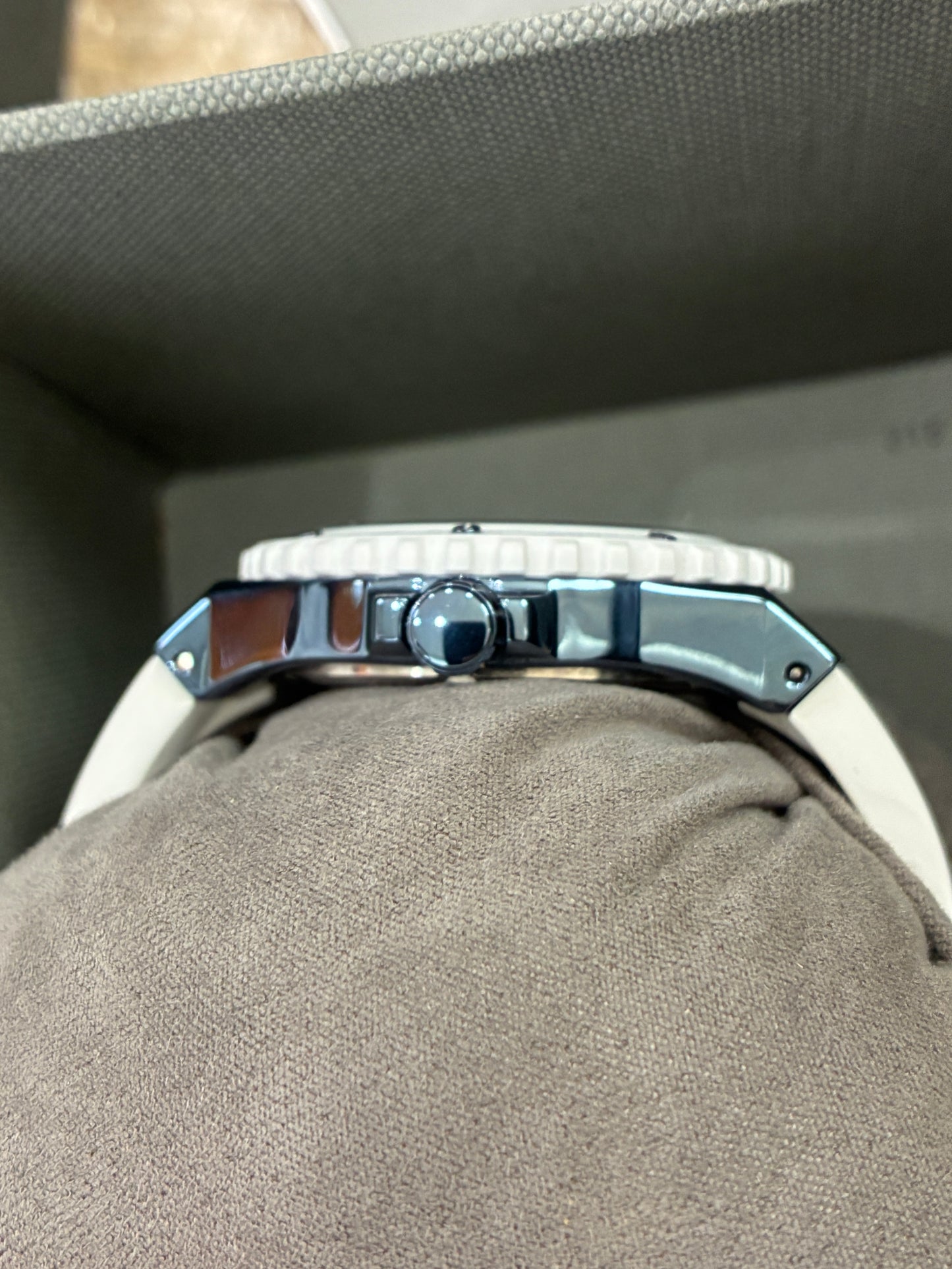 Guess unisex watch