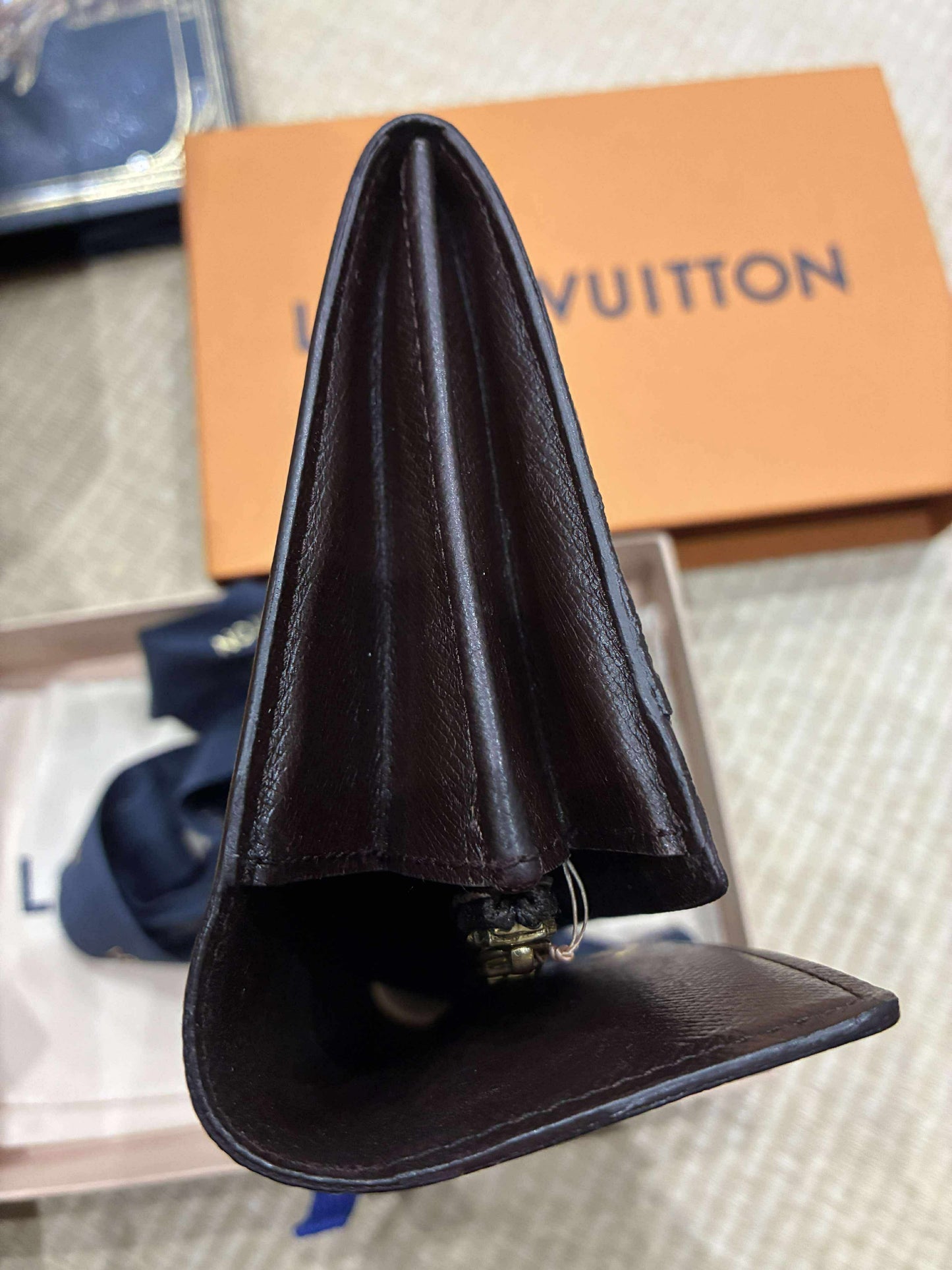 Luis Vuitton wallet